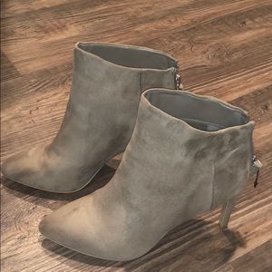 Express booties NWOT